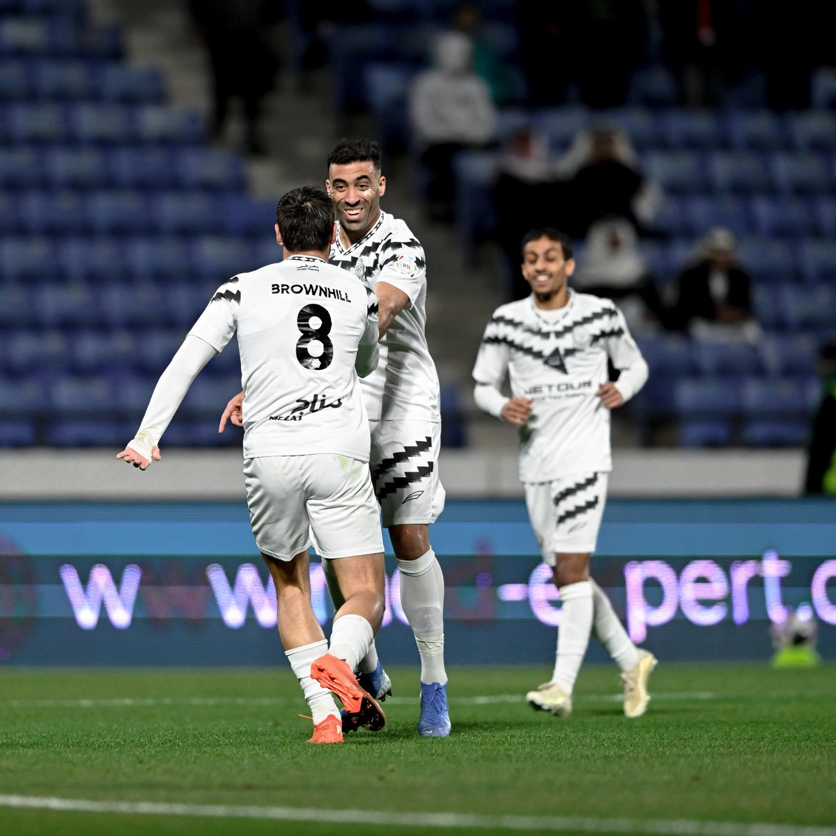 AlShabab_EN's tweet photo. What a duo! 😮‍💨🤍🖤
@Brownhill10 🤝 @Hamedallah_9 https://t.co/nB6FIReT1B