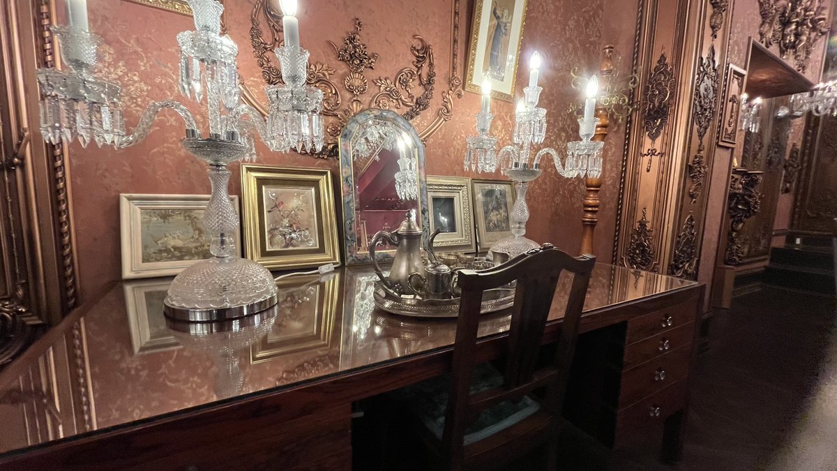 【Gallery-O13 NOBLESSE】
gallery-o13.com    
当スタジオは家具や小物の移動が自由！ 
もちろん使い方も自由！ 
自分だけのオリジナル背景を作ることも可能です✨ 

#撮影スタジオ #レンタルスペース #洋館 #cosplay #cameraman #アンティーク #カメラ #GalleryOstudio