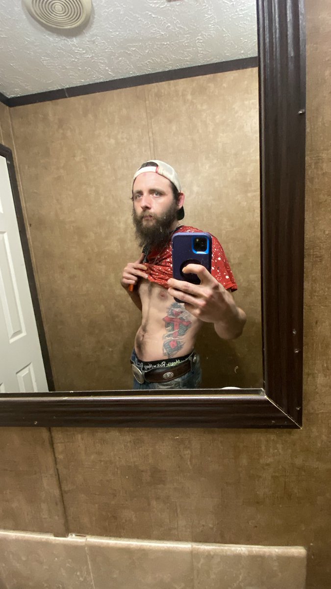 bhogan507's tweet photo. I guarantee that not a single female knows what they want in today’s dating bc they honestly will fuck your head all the hell and back this is the after math of what happens and if you got a before and after picture with you having a healthy weight and now the pictures https://t.co/O6oHJlCOk4