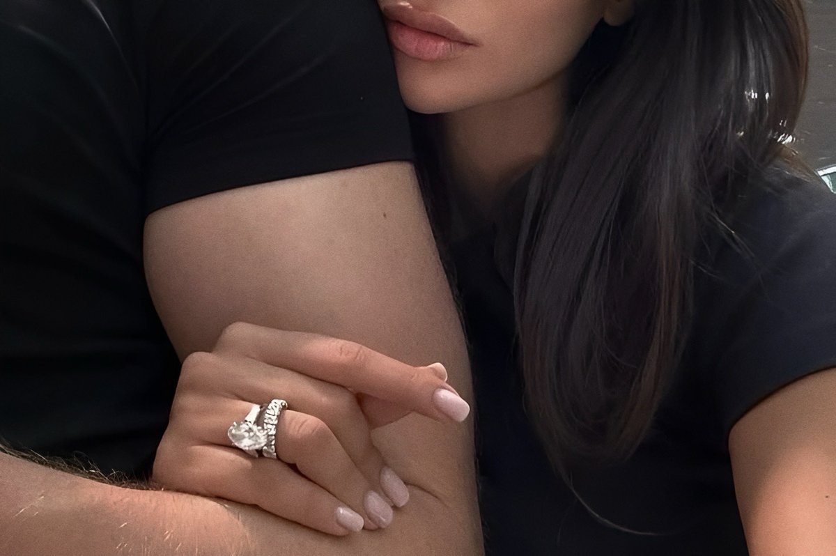 love drops tweet media