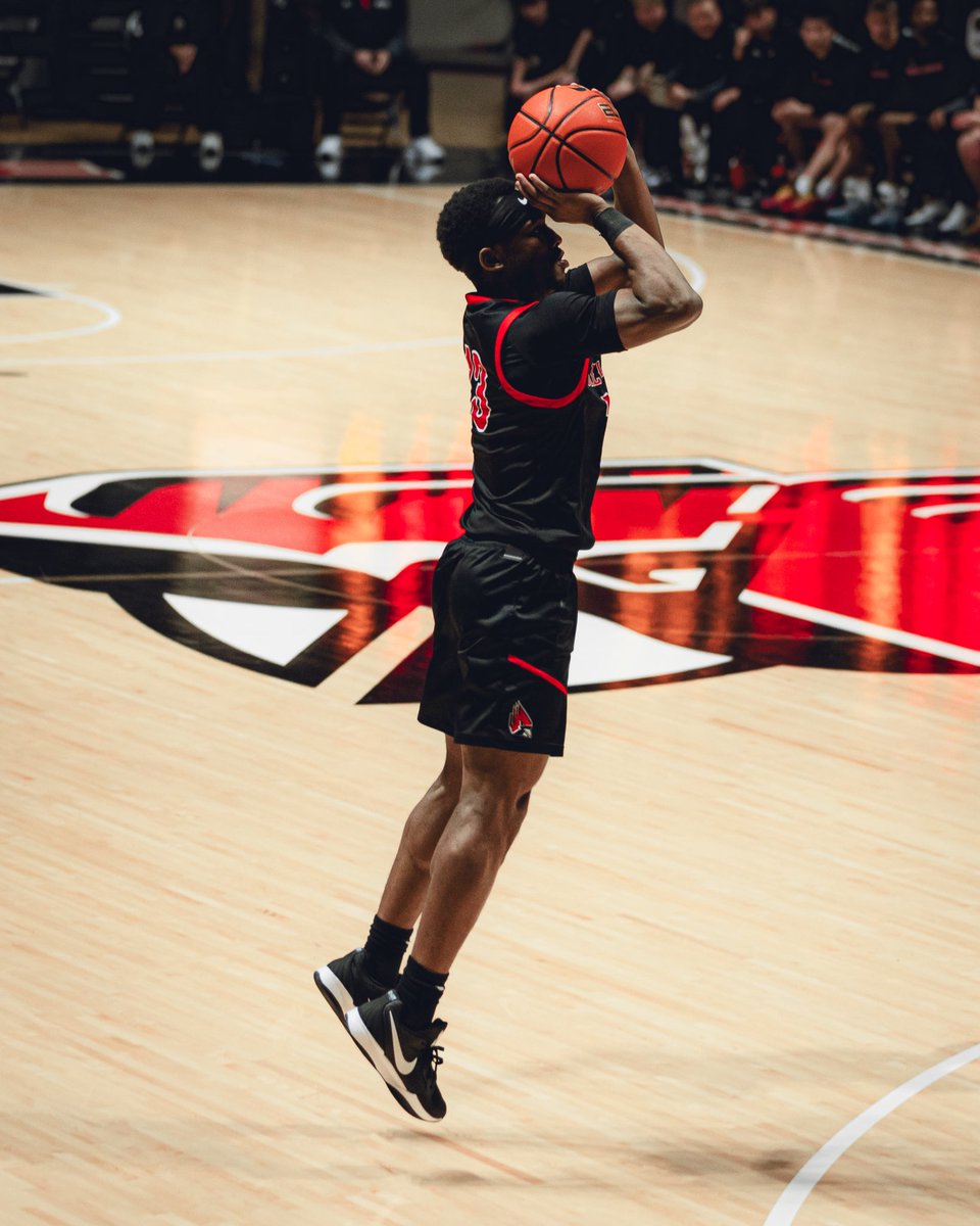 BallStateMBB's tweet photo. Big time 🪣 for Devon Barnes‼️ https://t.co/YTdvprnufy