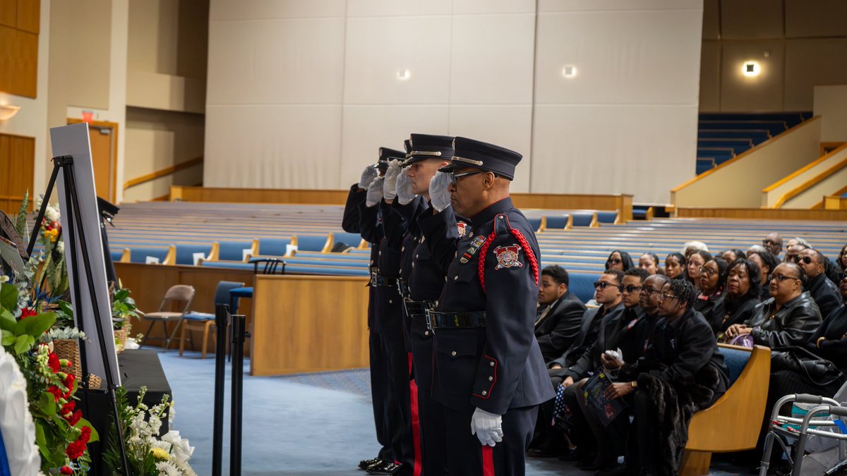 Detroit Fire Department tweet media