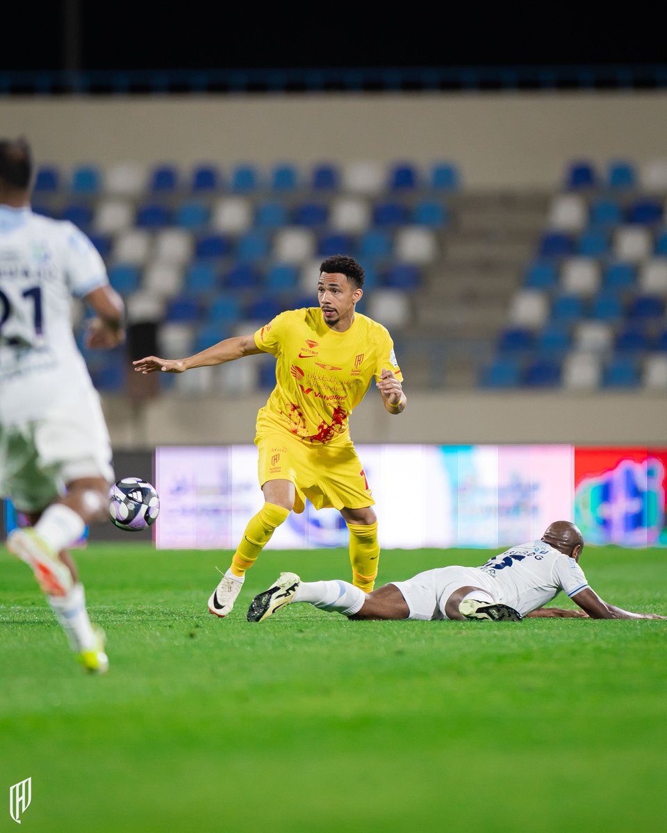 شعـارنا ذهـب .. وقميصنـا يلفـت العيـن 💛📸

اطلبـه من المتجـر الحيـن ⤵️

​​store.alqadsiah.com 🔗

#الأخدود_القادسية | #جولة_التأسيس