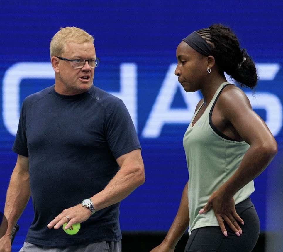 This is the guy who helping GUAFF with her serve;He helped Sabalenka and she is on fire🔥GUAFF been with him 6 months and still she is DF;By now she should not be having the same Issues;GUAFF all I say take your career in your hands and figure it out with your Dad🤷🏽‍♀️🫵🏽👀