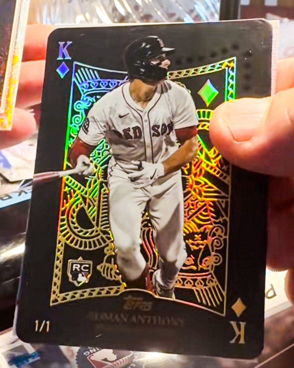 Topps tweet media