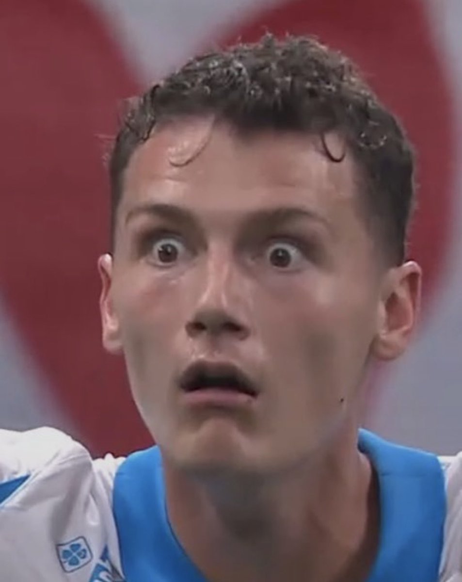 Gusta0M's tweet image. 600 000 € par mois. Je répète, six cent mille euros par mois.