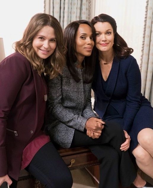 KerryWUpdates's tweet photo. Missing them hours 🥺🥺🖤 #scandalfam https://t.co/DHs7QnbyQm