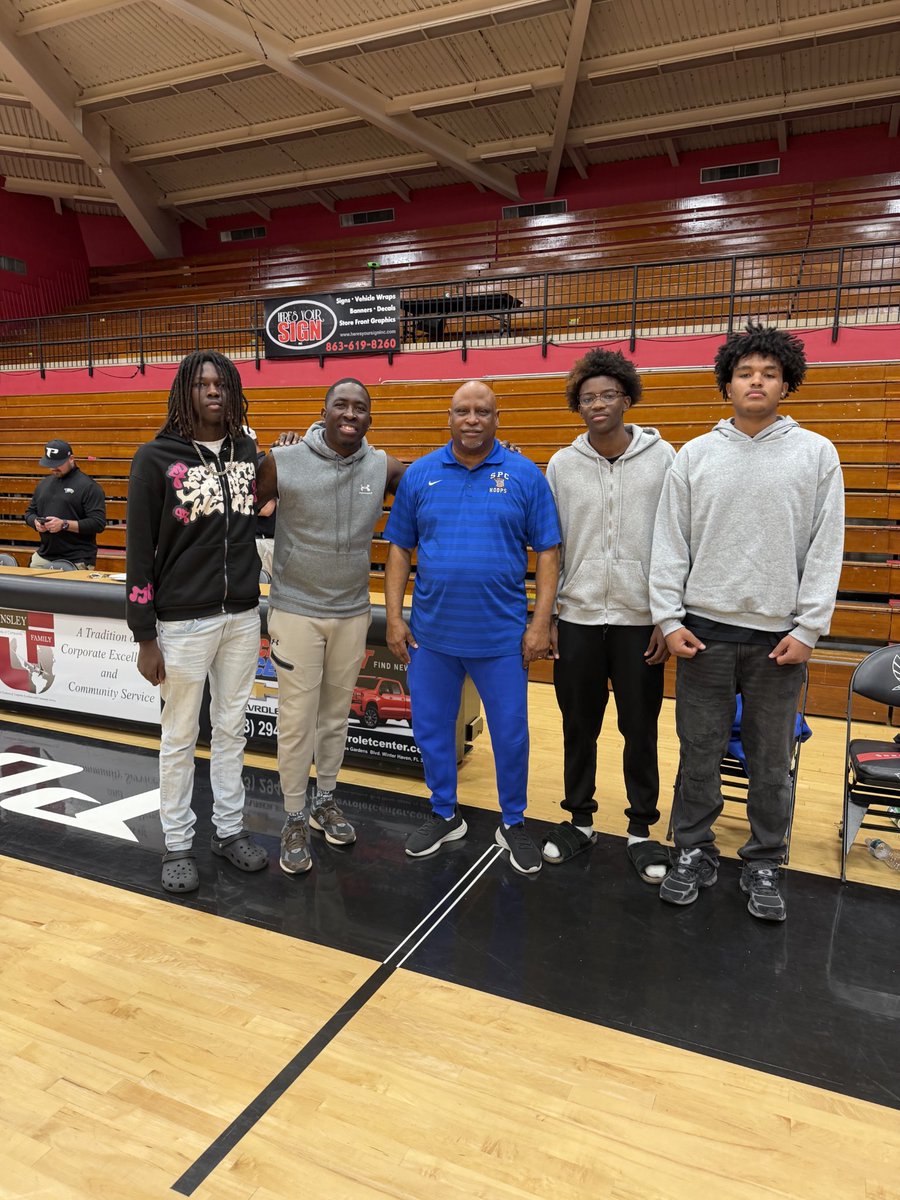 SPCMBasketball tweet media