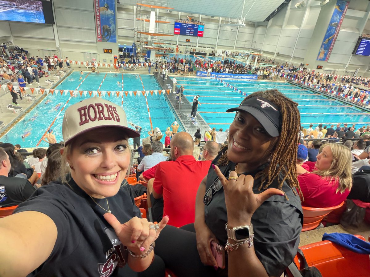 pinkpatterson's tweet photo. We made it!!! And we even found Coach Fontenot! Let’s go @RanchSwim - Swim FAST! #WeAreGR https://t.co/NFbjlXql8i