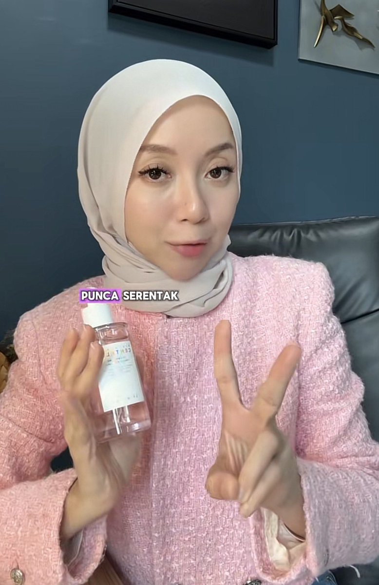 QueenTelekungSK's tweet photo. PERGI LA BELI SEMUA YANG DR WINA ADVICE TU SUMPAH MENJADI ON MY SKIN.  🥹🎀✨ tqsm dr!!!!!

Balm — keluarkan whitehead, sebaceous filament
Astaxanthin — Cerahkan satu badan 
Glycolic acid — Buang daki
Skin filler — Hilangkan fine line
1004 ampoule — Kecilkan pori https://t.co/DbGWSbC2a3