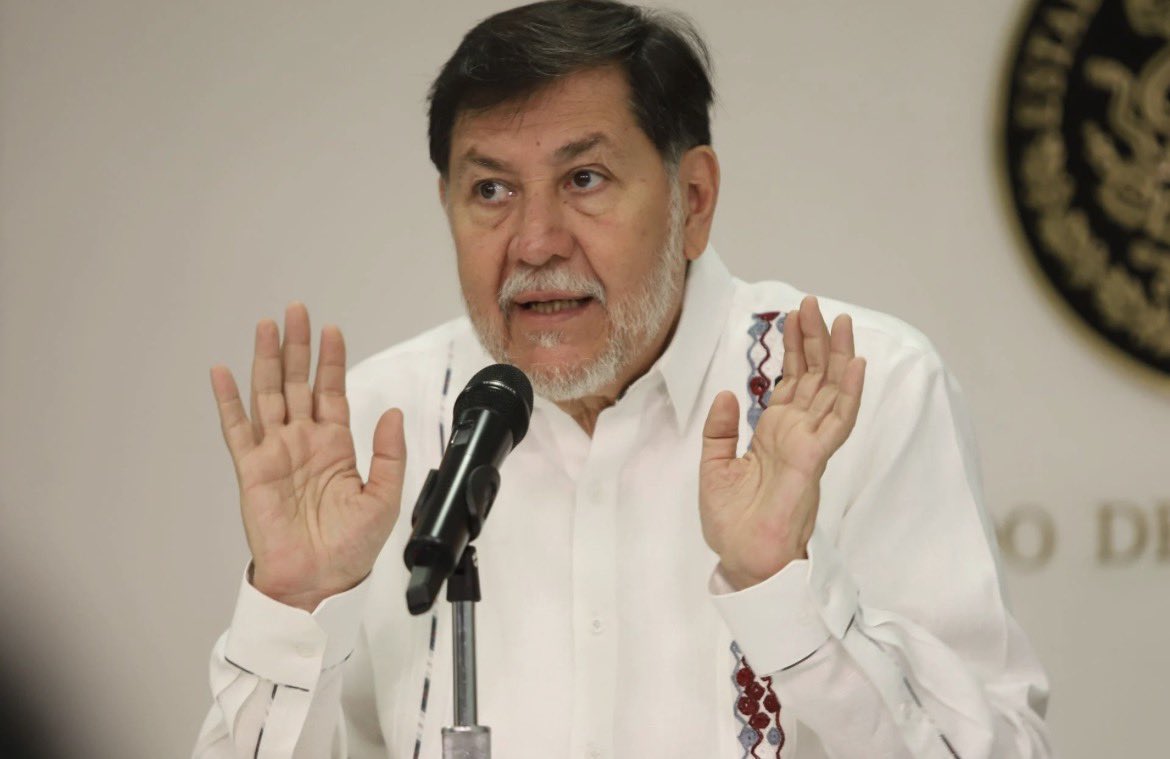 Gerardo Fernández Noroña dijo que, si la “Derecha” regresara al poder, lo mejor que podría pasarle a él y a otros morenistas sería terminar exiliados o en la cárcel.

Hay un dicho muy claro: “así tendrá la conciencia”.

Nadie habla de persecución cuando no tiene nada que ocultar.