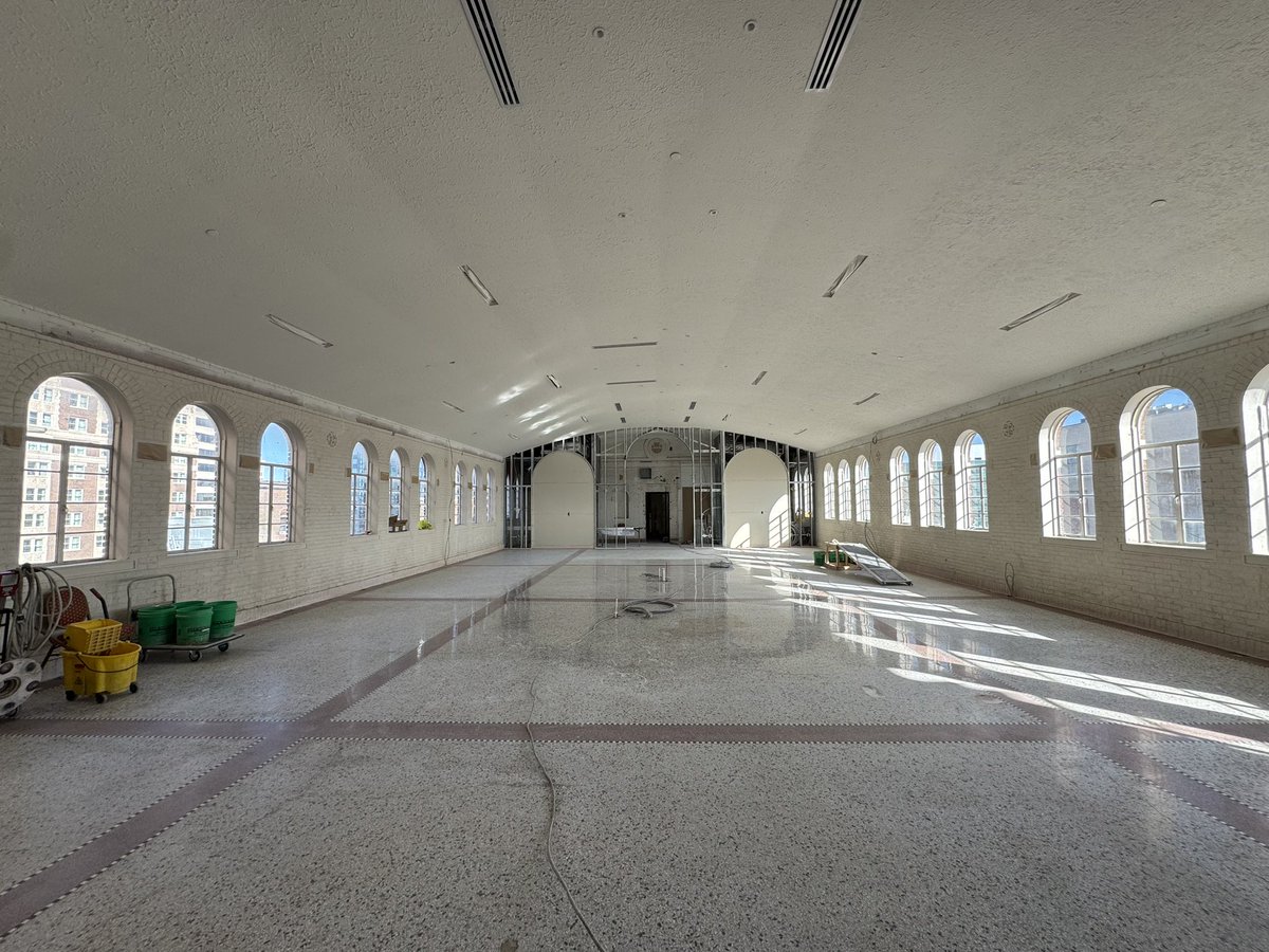 Zach Molzer tweet media