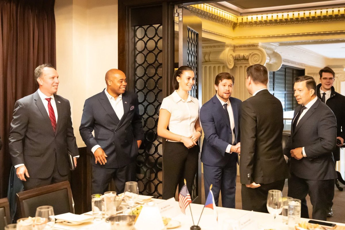 Ministerstvo zahraničních věcí tweet media