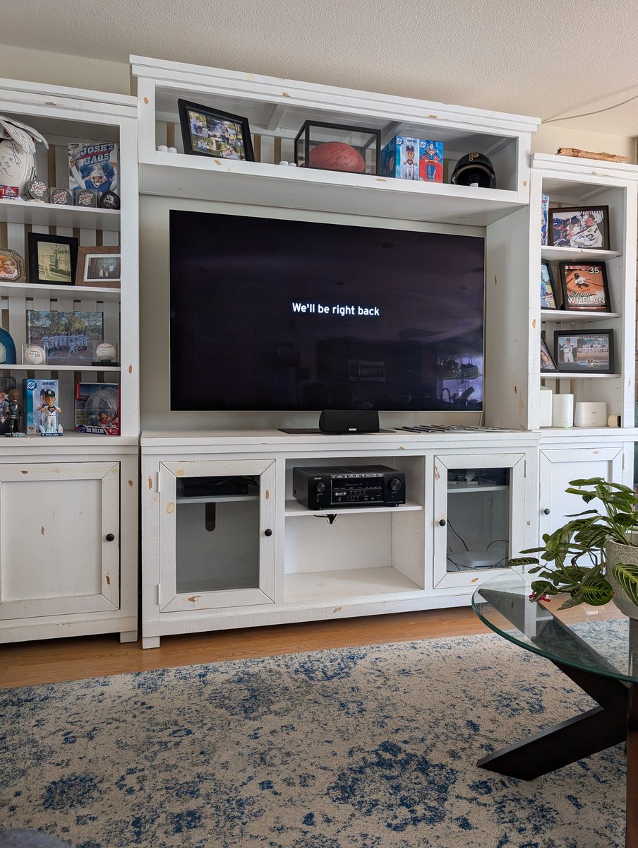 graigwhelan's tweet photo. How many goals am I going to miss this year @Sling I'm considering going back to @YouTubeTV. I don't understand how the experience continues to be bad and that I can't watch USA in 4k, but I can see Canada. What country are you in? Also figure out CBS you selfish AHoles. https://t.co/sEw0scO14u