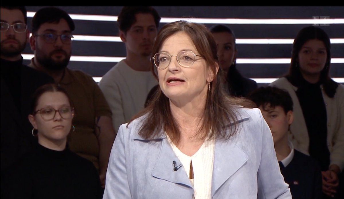 SRGInitiative's tweet image. Das ist schlicht nicht korrekt, Frau Nationalrätin Wismer-Felder! Mit 850 Millionen, die der #SRG bleiben werden, kann problemlos Volkskultur unterstützt und der Grundauftrag erfüllt werden. Lasst euch nicht täuschen: Stimmt JA! #ArenaSRF #SRGInitiative #200FrSindGenug #Abst26