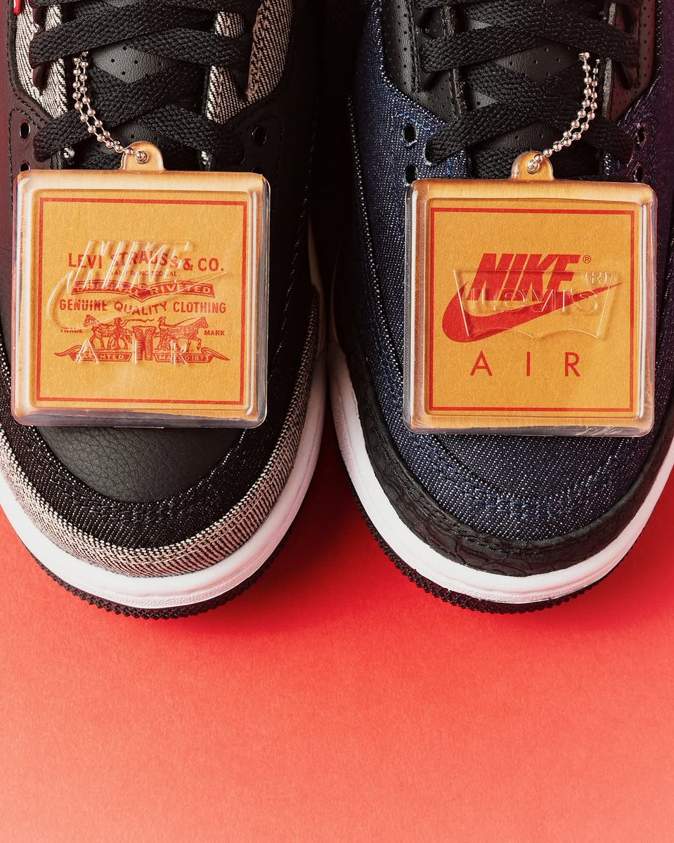 JustFreshKicks's tweet photo. Releasing at 6PM EST 👖
Levi’s x Air Jordan 3 Collection 

Black https://t.co/A6nYhS4cF6
Indigo https://t.co/JKZDPlzAr8
Apparel https://t.co/jTm22HE7Hu https://t.co/Vu329l9728
