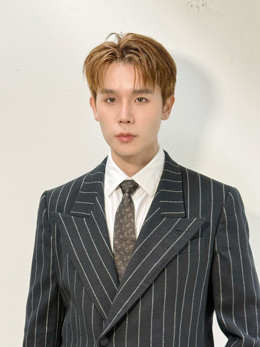 kangen my edward cullen gw 😔