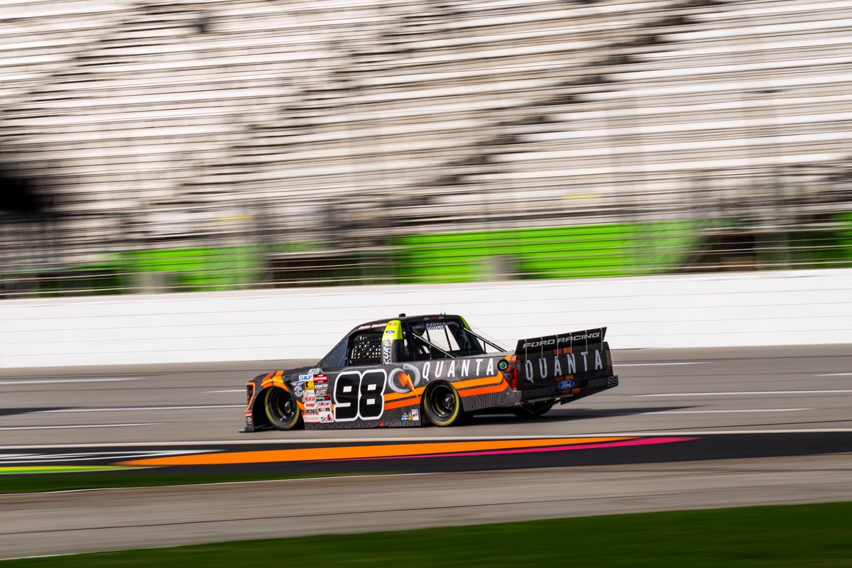 First pole of the year at home! Thanks <a href="/ThorSportRacing/">ThorSport Racing</a> ☝️🔥