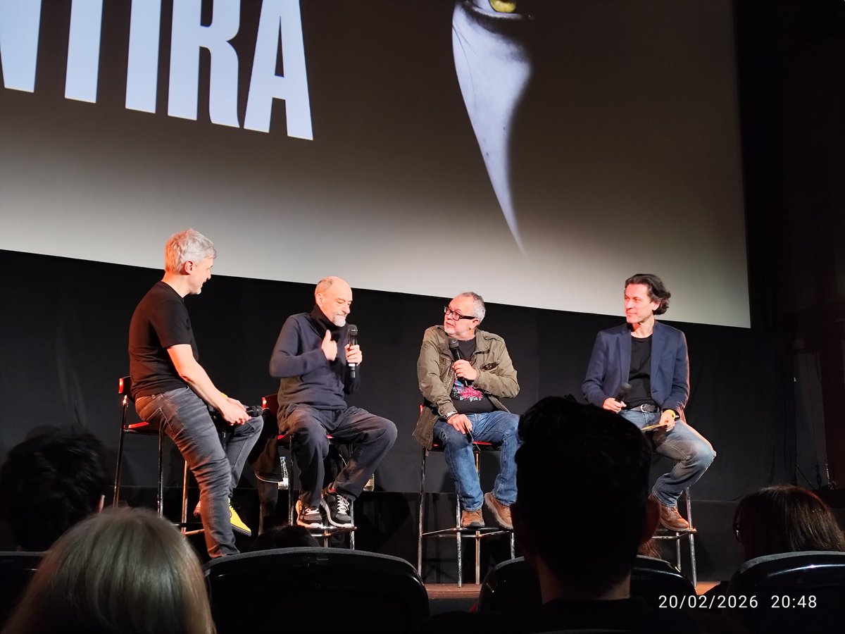 Hoy esperaba que <a href="/JuanGomezJurado/">Juan Gómez-Jurado</a> nos regalase muchos momentos felices, pero, sin duda, el más bonito ha sido el que no nos esperábamos (pero siempre deseamos) ❤️