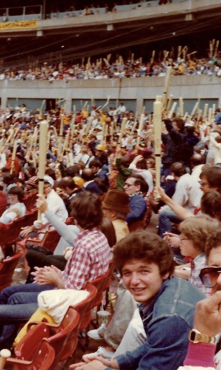 harvardplayer's tweet image. #FBF kids today have no idea what they’re missing when teams used to give our free baseball bats to fans on Bat day. This picture is from 1974 that day at three River Stadium in Pittsburgh. #Pirates.