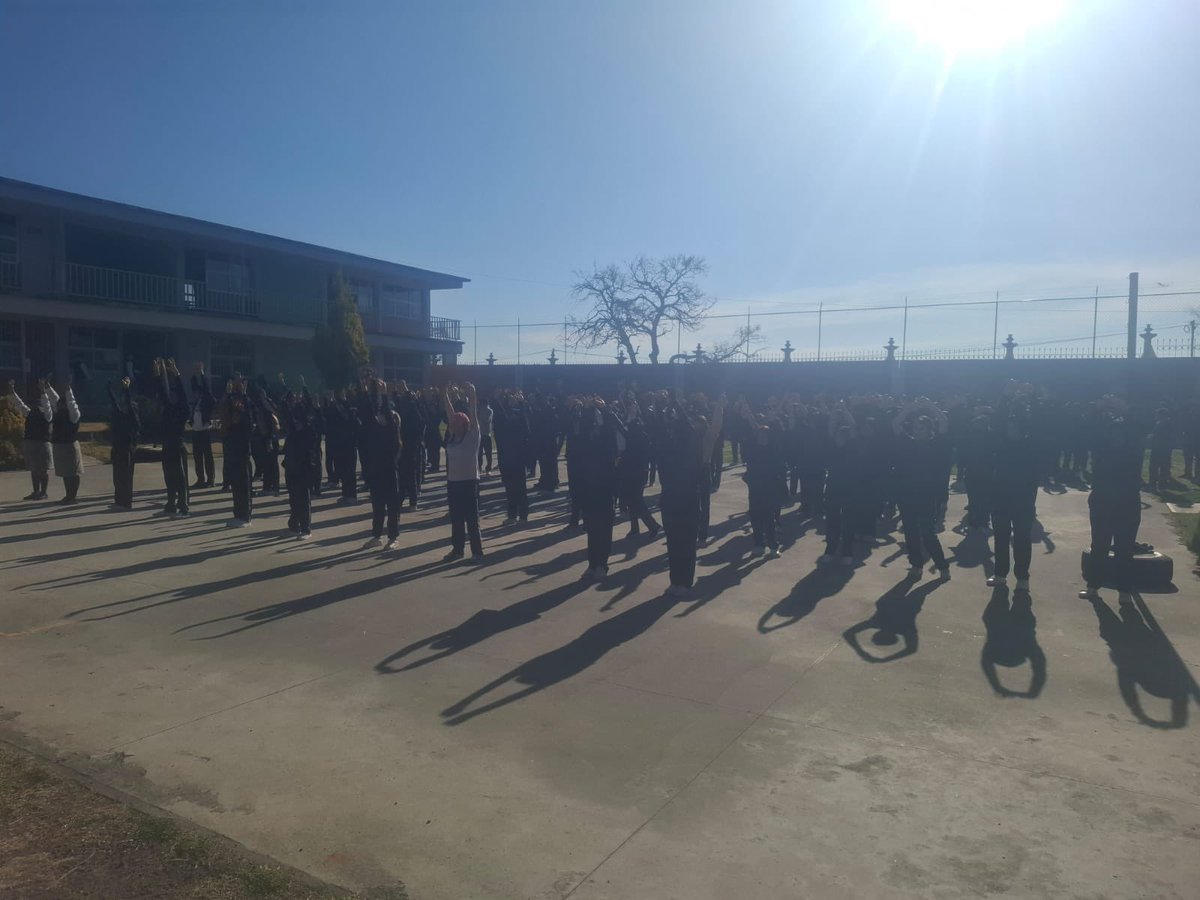 ESCUELA PREPARATORIA OFICIAL NUM 297 tweet media