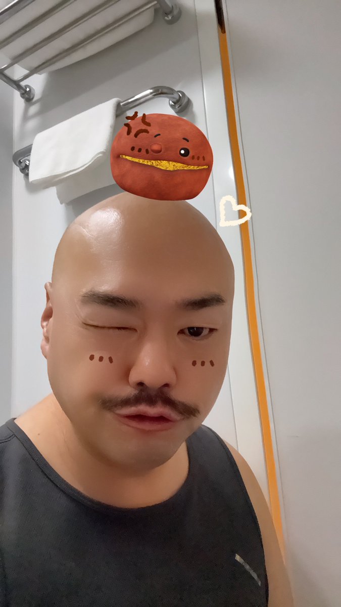 LOTTERIA なら許す🍔🍟 #クロちゃん