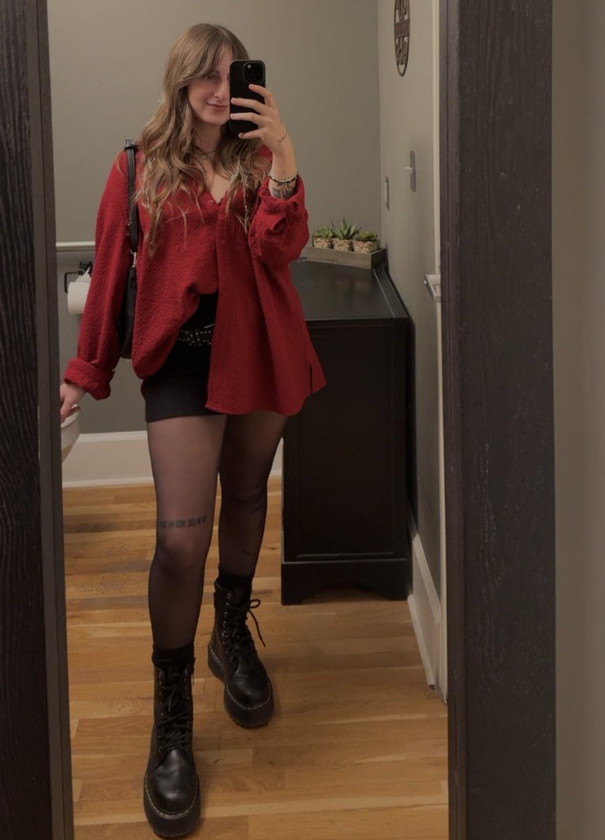 pov: spending the money i just drained from your account after busting your balls with my boots🫶🏻