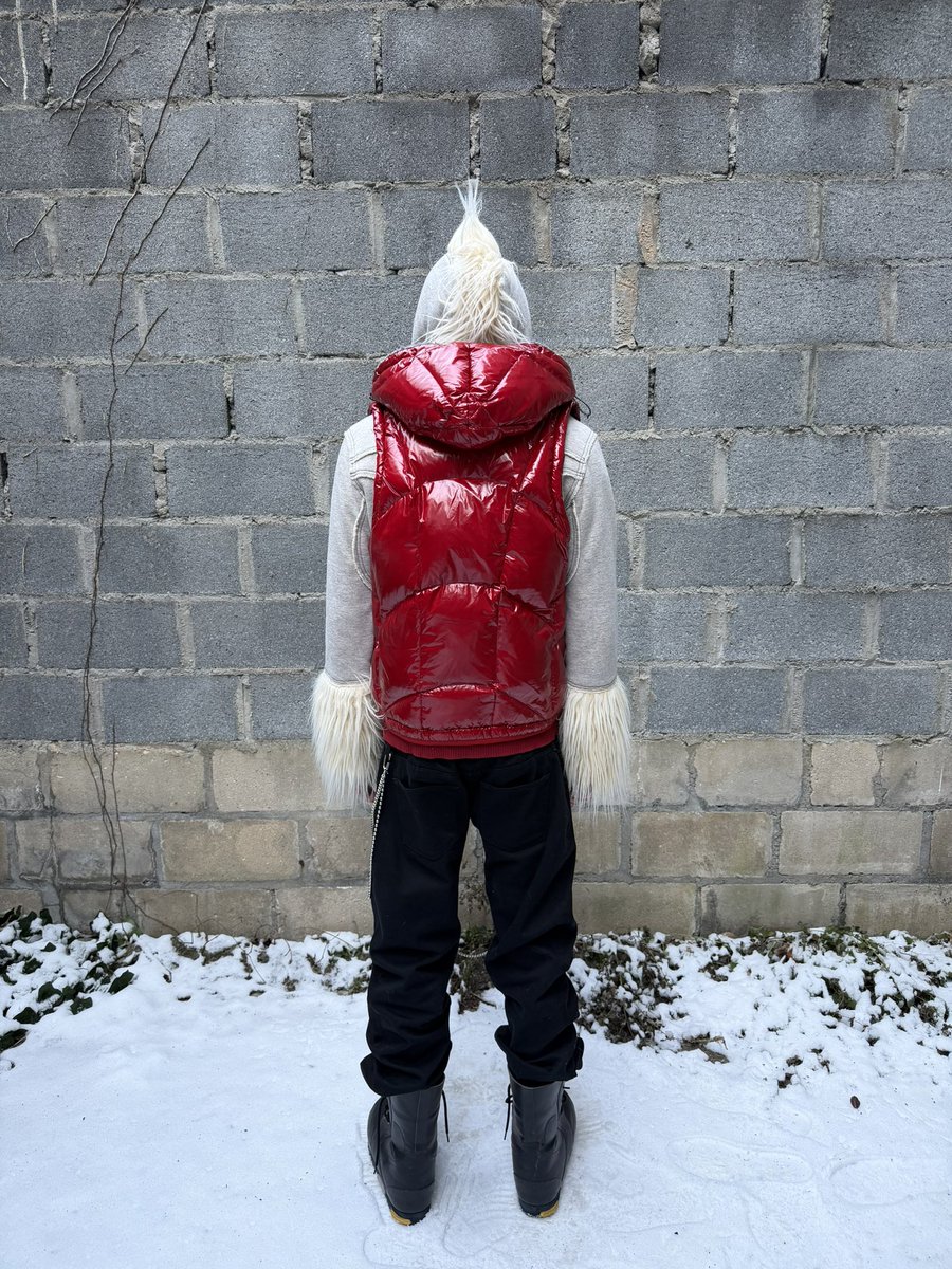 Nun2wear tweet media