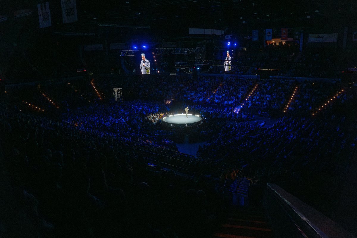 BMO Center tweet media