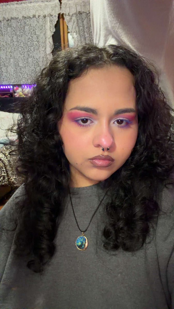 Helen ➕️ 🔆 🎸 tweet media