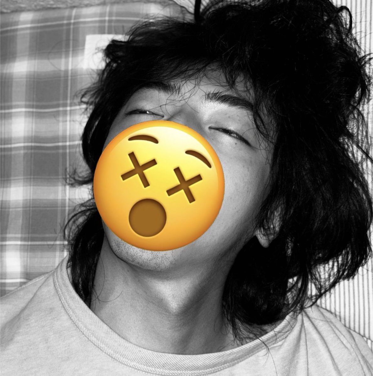ligubn51's tweet photo. 白天是全心学术的Ph.D，夜晚则是待宰的小羔羊。瘫软的眼神传递着无条件服从的信号，这就是你管不住嘴的下场 https://t.co/qBRM5AnH8H