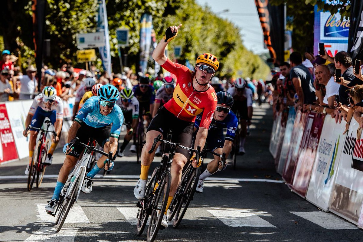 MaschBasch's tweet image. 🇪🇸 Vuelta a Andalucia stage 4

⭐⭐⭐⭐ Søren Wærenskjold
⭐⭐⭐ Fretin, Laporte, Penhoët, Gaviria, Aular
⭐⭐ Crabbe, Wright, Dujardin, Johansen, Oliver, Buratti
⭐ Tronchon, Cosnefroy, Zingle, Barrenetxea, Darder, Martín, Boichis

#72RdS