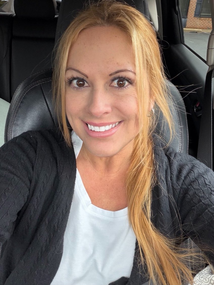 Happy Friday to you, <a href="/X/">X</a> friends &amp; family! 🌼

I hope everyone has a fantastic weekend! Today involved quite a bit of bloodwork and an ultrasound to examine some of my lymph nodes, but no matter how tough living with Lupus can get, I truly appreciate every moment I have. 

Wishing