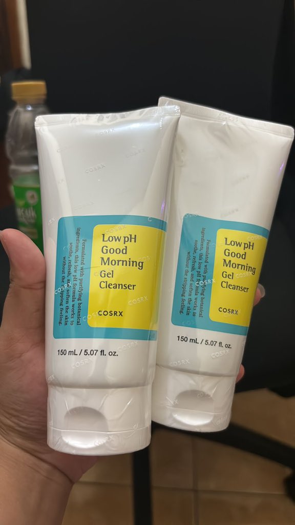 Cosrx Low PH 150ml
❤️‍🔥SALEE❤️‍🔥

💸70.000/pcs
exp 09/2026 (2 bulan juga abis gaisss😙)

📌Wajib splitpayment shopee

yang mau full oren tp kena admin,link dibawah👇🏻