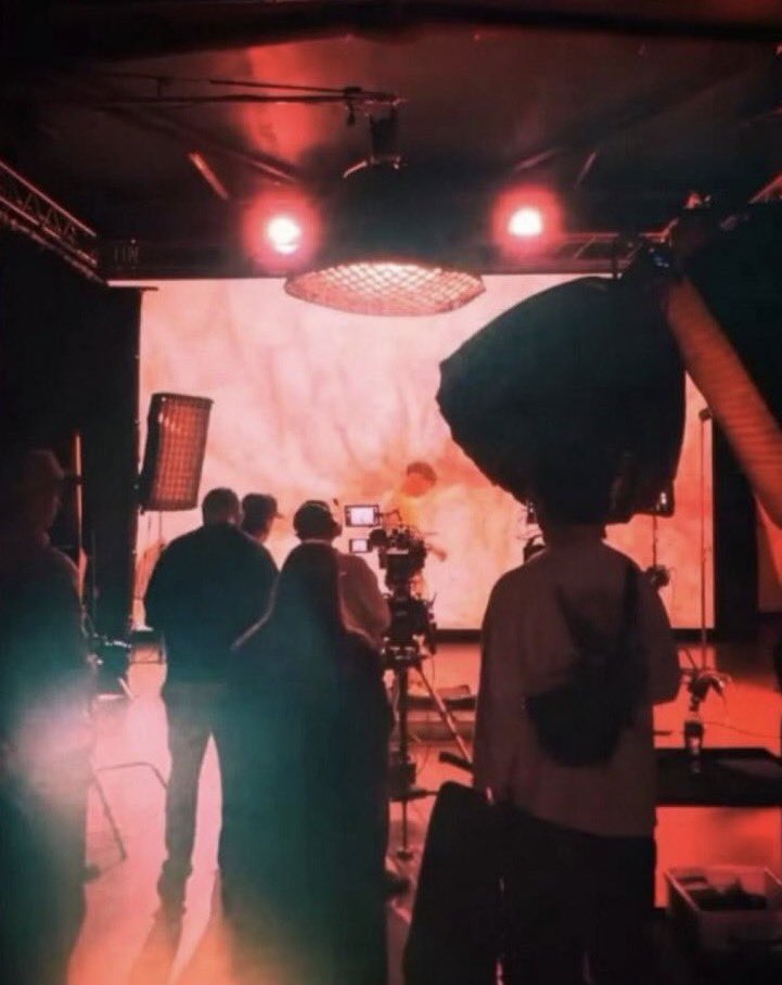 otbrryyy's tweet image. i know i’m not going crazy i know a styles when i see one