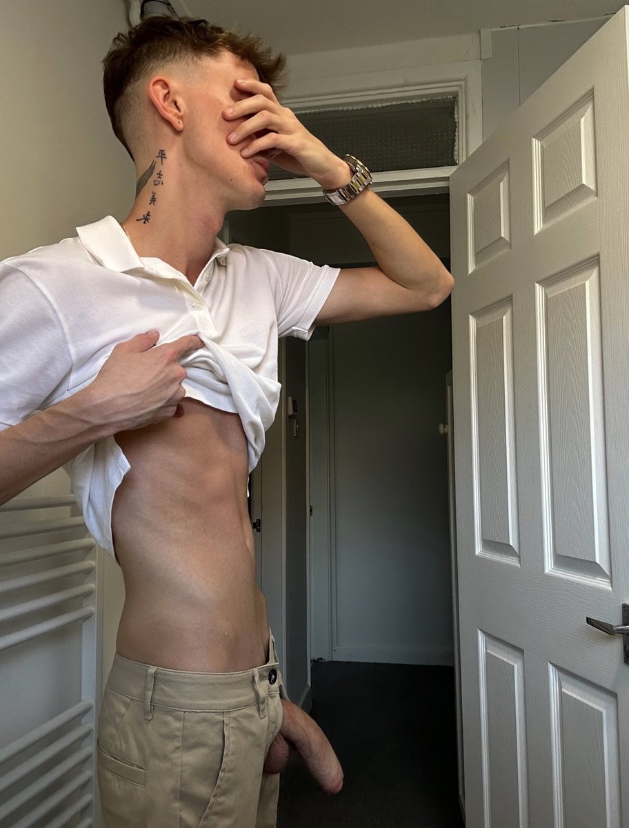 harry😈 tweet media