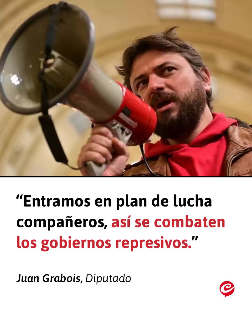Infobaecorn's tweet photo. ESCANDALO

El comentario del Diputado, Juan Grabois, en medio de la polémica por el atentado con cartas bomba a la Escuela de Gendarmería, que dejo a muchos preocupados:
"Entramos en plan de lucha compañeros, así se combaten los gobiernos represivos" https://t.co/4lCjTWjTQF