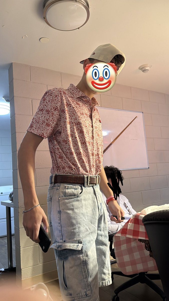 Reginadthe3rd's tweet photo. 🥷 be wearing anything these days https://t.co/HTQ30rAqkp