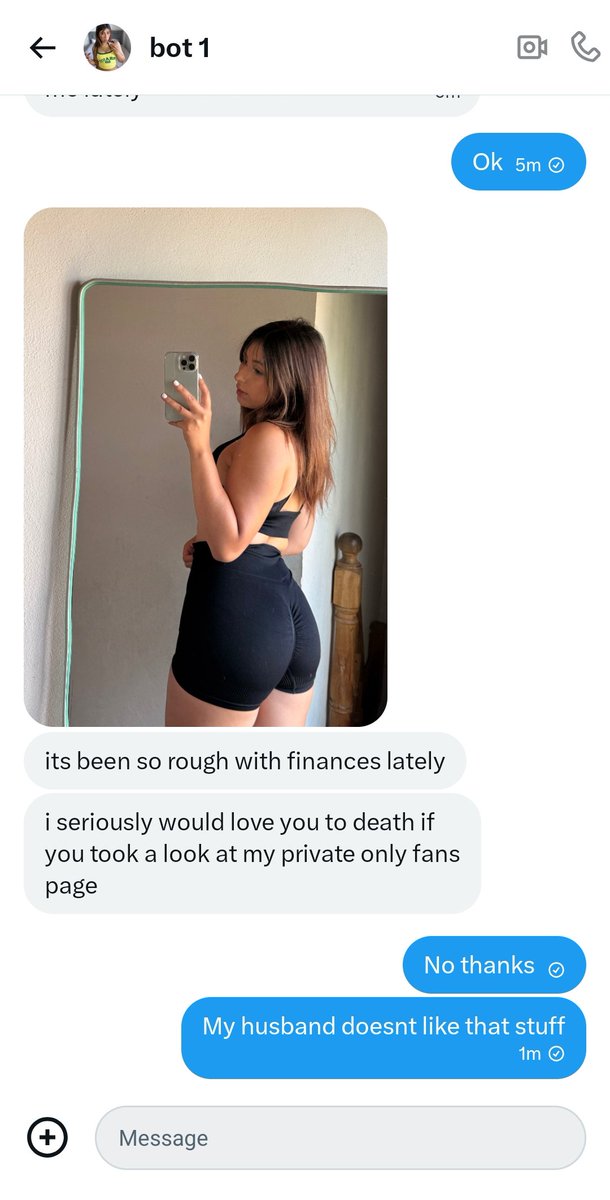 KyaBenjaminKing's tweet image. If you get these photos its from a #botaccount watch out for who you follow