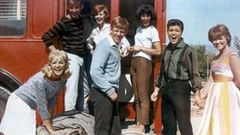 The_Ent_Factor's tweet image. CLIFF IN COLOR! - THE TECHNICOLOR MUSICALS OF CLIFF RICHARD (1961-1964) - US Indicator Series Limited Edition Blu-ray has been released

theentertainmentfactor.com/2026/02/cliff-…

#bluray #classicmovies #musicals #cliffrichard #cliffincolor @indicatorseries