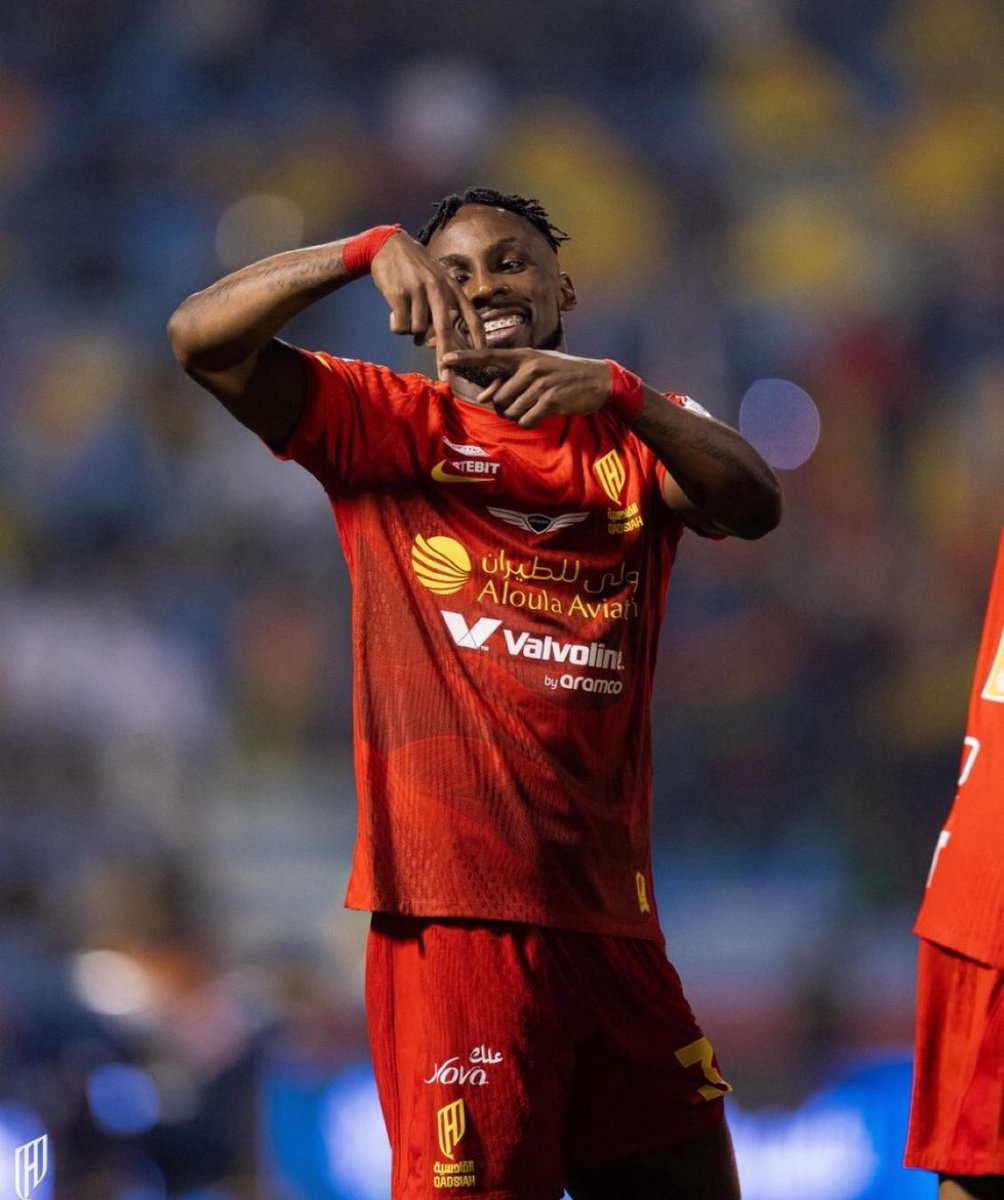 🚨 — جوليان كينونيس خلال آخر (12) مباراة في دوري روشن :

• 12 مباراة
• 17 مساهمة 😱
• 14 هدف
• 2 اسيست