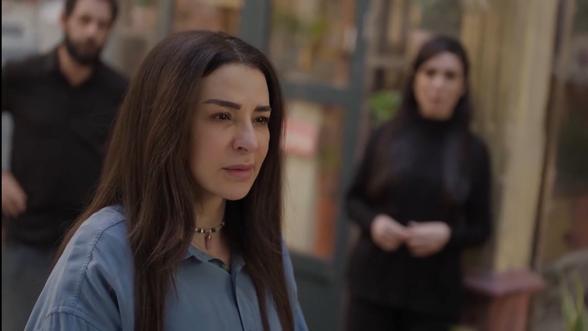 تمثيلهاااا هنا!! ماغيي يا مااغي الابداااع و الاتقان 😔🤍 شهقتها و ضياعها و حزنها 😔😢 
<a href="/MaguyBouGhosn/">Maguy Bou Ghosn</a> |#ماغي_بو_غصن 
#بالحرام