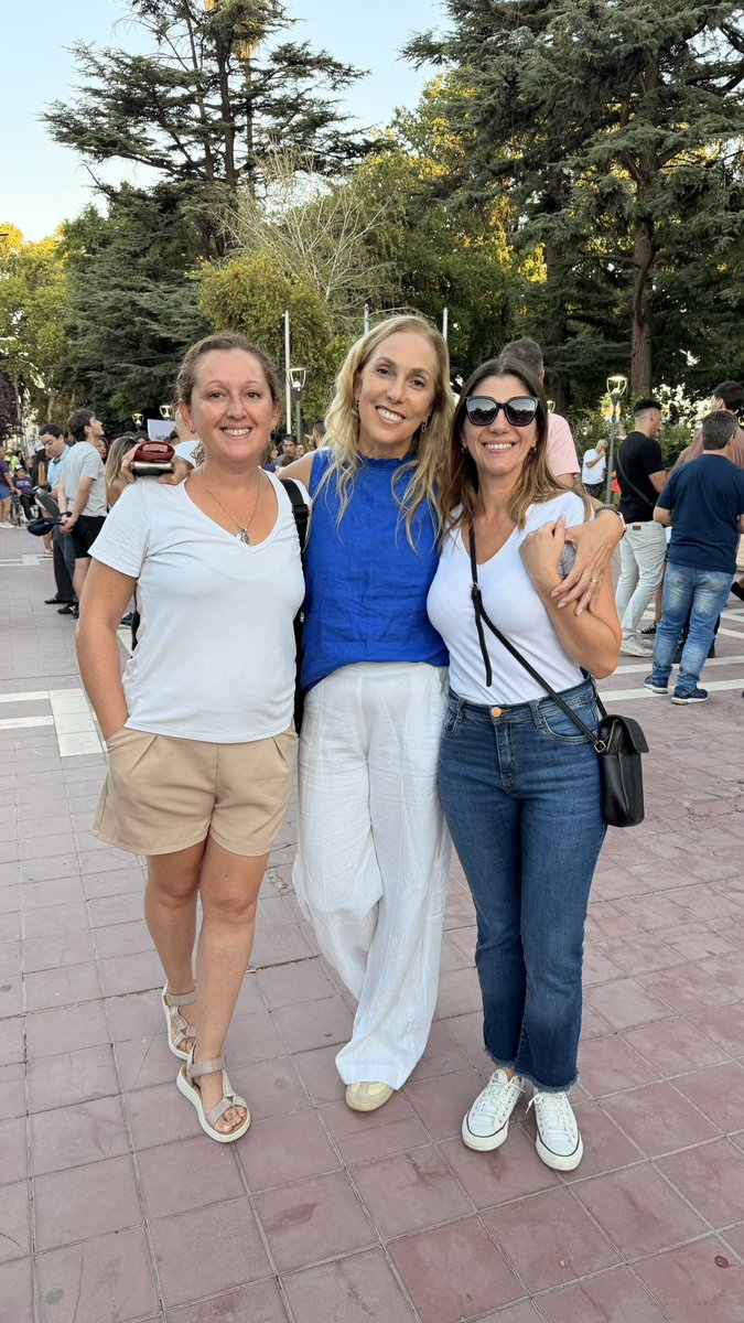 FerSabadin's tweet photo. Estuvimos en el cierre de campaña en Maipú. 💪

El 22 de febrero elegimos concejales. No es menor: si no vas a votar, otros deciden por vos. 🗳️

Este 22/2 acompañá la lista 506, LLA + CM.
@petilombardi 

#Maipú #Lista506 #LLA #CambiaMendoza #Elecciones2026 https://t.co/fIx4JCzrdr