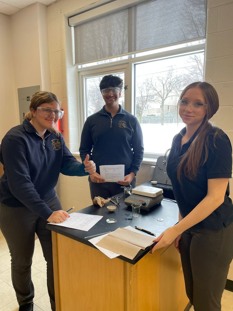 mpsjscience's tweet photo. “Identifying ionic and molecular compounds lab” with Mrs, Giovinazzo’s Gr 10 scientists. #mpsjscience @PowerIB  @MPSJ_TCDSB https://t.co/A8f37kqhcM