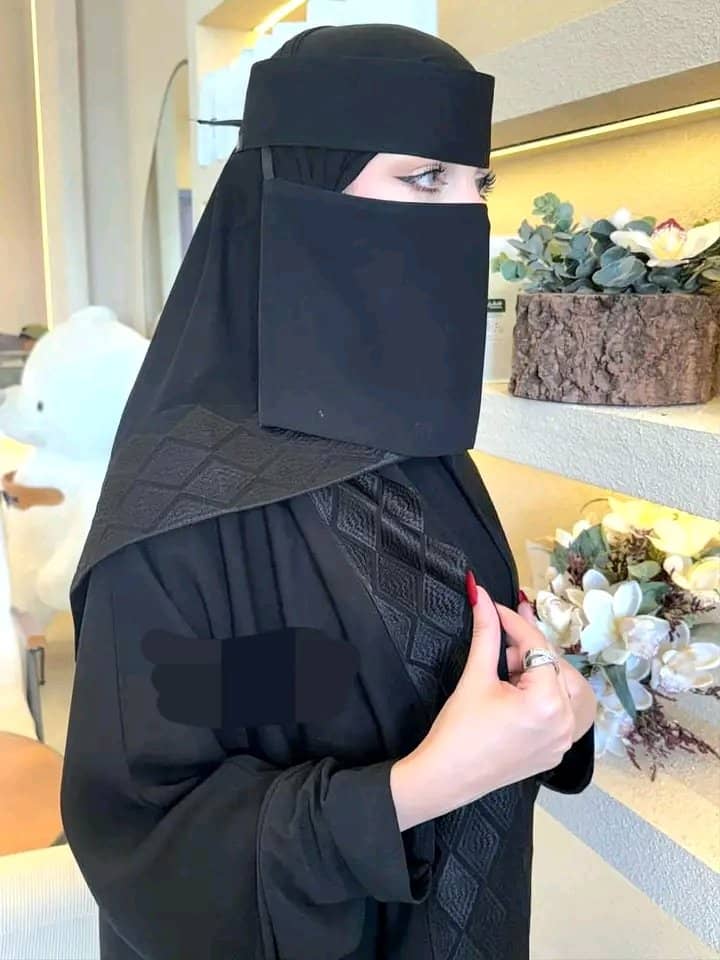 #مسلسل_فندق14ᅠ
زواج مسيار جده
الجنسية:سعودية
الحاله :مطلقه
الاولاد:لايوجد 
العمر:33
الطول:167
 الوزن:69
لون البشره:بيضاء جميلة 
المطلوب:زواج مسيار سري من رجل يخاف الله فيني يقدر الحياة الزوجية ويسعدني وسعده بالحلال
لرغبين تعال وتس ﴿0583264295﴾