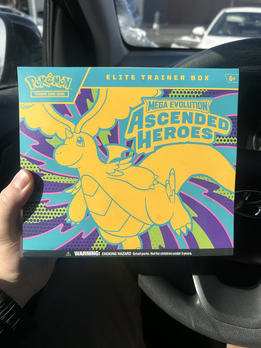 cosmicjonn's tweet photo. @PokemonRestocks Got extremely lucky on my lunch break 🥳 https://t.co/EyH5Mjg5J4
