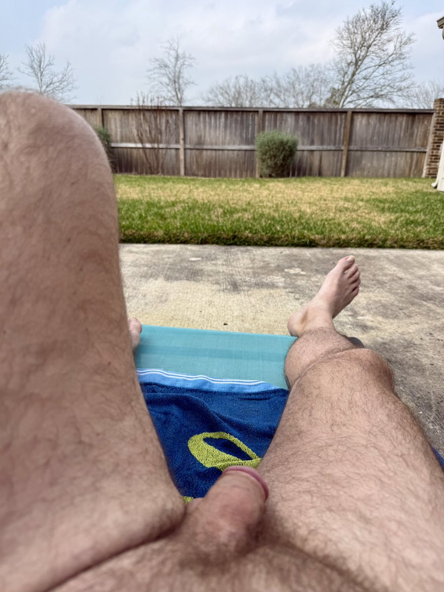 Great afternoon for a stogie on the patio!