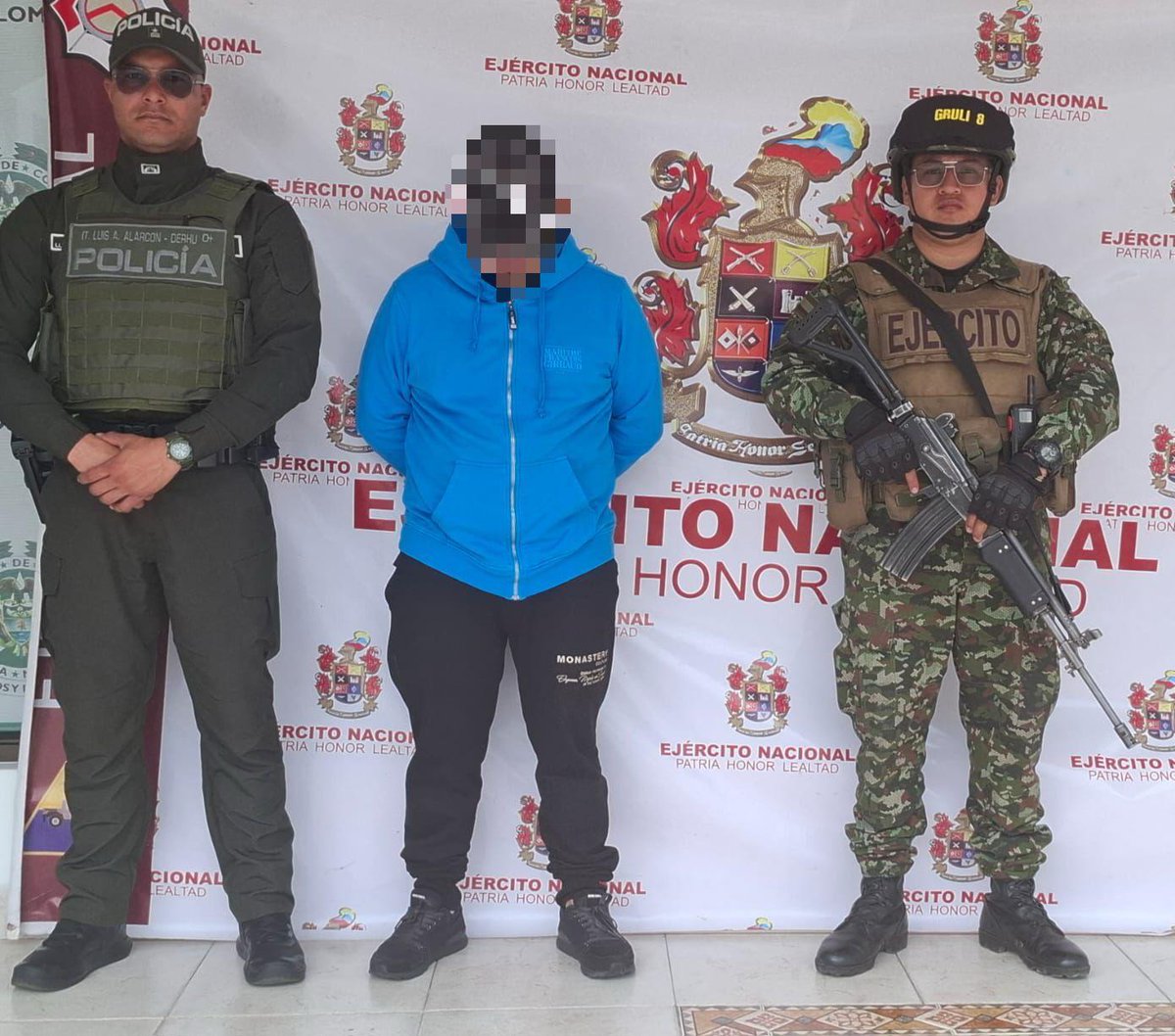 #ContundenciaOperacional | En zona rural del municipio de Taminango, #Nariño, tropas de nuestro <a href="/COL_EJERCITO/">Ejército Nacional de Colombia</a> en coordinación con la <a href="/PoliciaColombia/">Policía de Colombia</a> capturaron en flagrancia a alias Tito, segundo cabecilla de Grupo Armado Organizado Comuneros de la Sur compañía Jaime Otoño