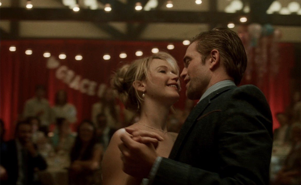 JLawrenceCenter's tweet photo. Seamus McGarvey won Best Cinematography at the 2026 Irish Film &amp; Television Awards for his work on Lynne Ramsay’s ‘DIE MY LOVE’ starring Jennifer Lawrence and Robert Pattinson. https://t.co/sztqGbTpwZ