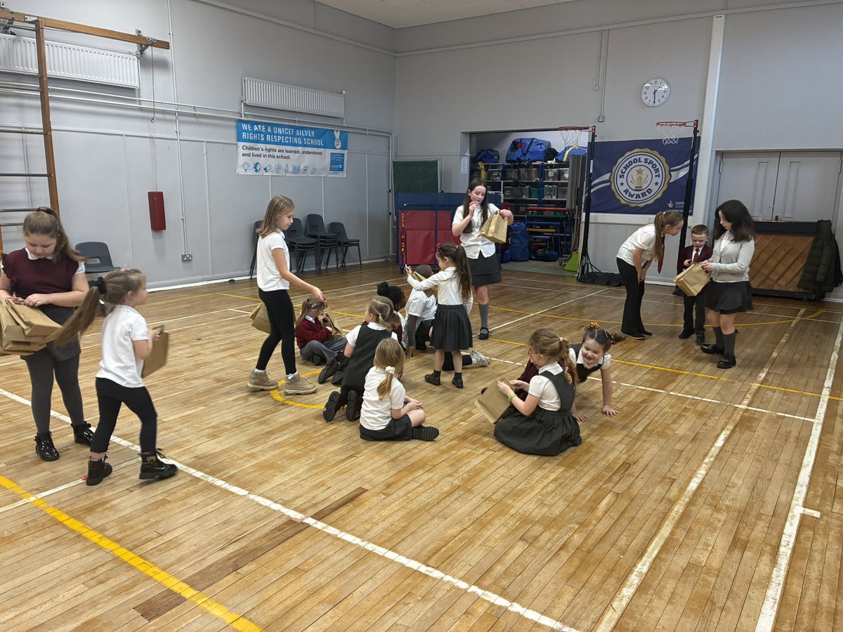 StSerfsMrsEaston tweet media